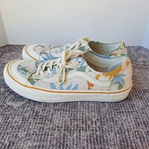 Womens sz 11 Vans Ultracush x leila mens size 9.5